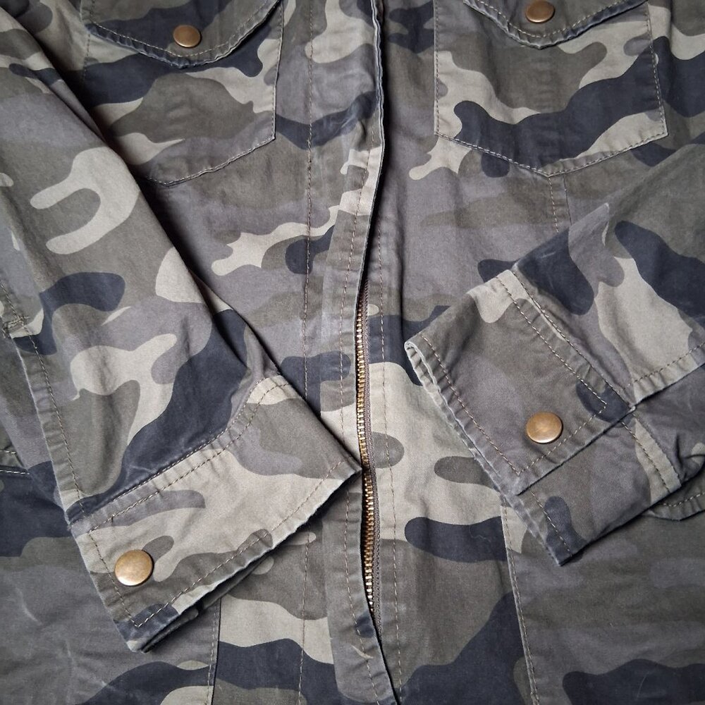 Endless Love Camo Jacket Women M Woodland Camouflage Utility Military Cargo Zip - Picture 14 of 16